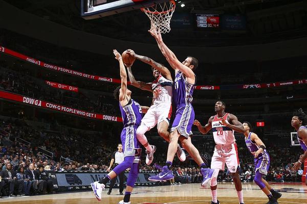 “铜鼓杯”广西气排球“大战”周末贺州开打，邀你来看！（周末贺州打响“铜鼓杯”广西气排球赛，邀你到场观战！）