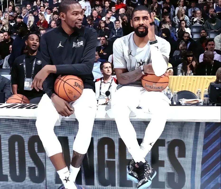 大哥你在干嘛？米兰德比补时阶段，巴斯托尼掏裆奇克（米兰德比补时争议：巴斯托尼疑似对奇克做出不当动作）