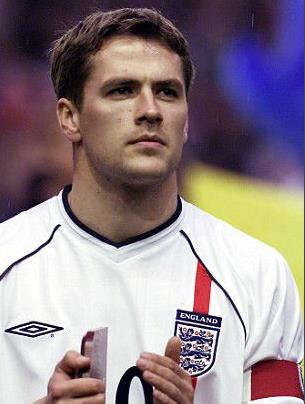 利物浦决定出售萨拉赫，高层认为其已造成不可挽回损失，计划启用塞梅尼奥替代。（利物浦将出售萨拉赫：高层称影响已难挽回，拟启用塞梅尼奥接替）