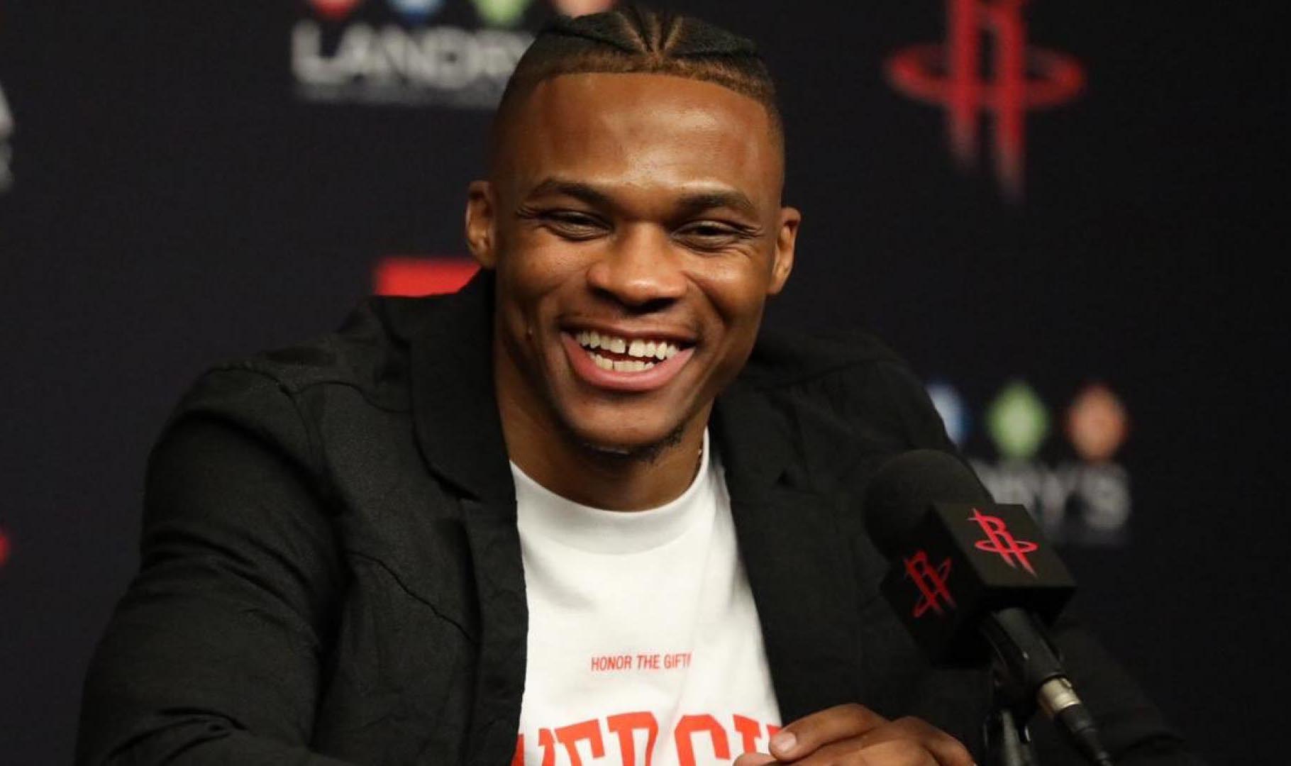 NBA交易市场动态：湖人完成外援签约,（NBA交易市场新动向：湖人敲定外援签约）