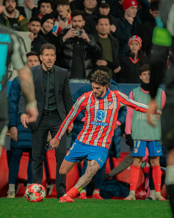 狼队战布伦特福德第32分钟才有射门，造英超6年最沉闷开局（狼队战布伦特福德至第32分钟才首射，刷新英超近六年最沉闷开局）